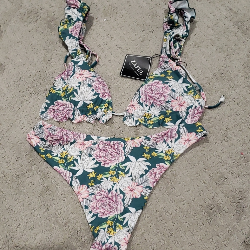 Floral bikini